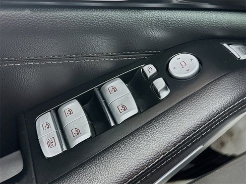 Used 2019 BMW X7 xDrive50i w/ Premium Package image 19