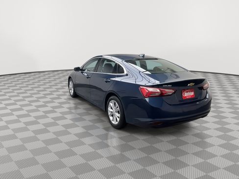 Used 2021 Chevrolet Malibu LT image 2