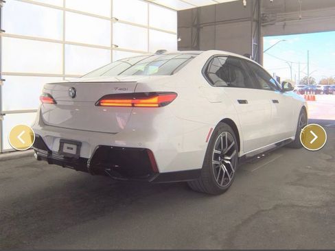 Used 2026 BMW 740i RWD image 2
