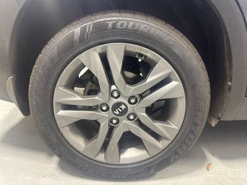 Used 2021 Kia Seltos S FWD image 6