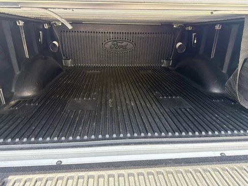 Used 2018 Ford F150 Lariat w/ Equipment Group 502A Luxury AWD/4WD image 9
