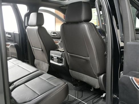 Used 2019 Chevrolet Silverado 1500 High Country w/ High Country Premium Package image 44