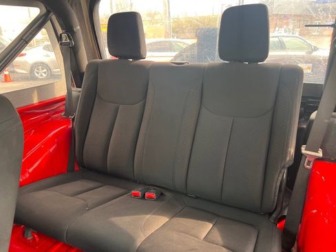 Used 2016 Jeep Wrangler Sport image 22