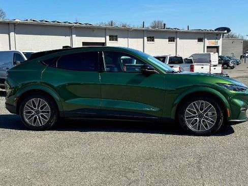 Used 2025 Ford Mustang Mach-E Premium AWD/4WD image 2