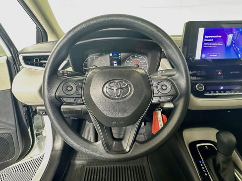 Certified 2025 Toyota Corolla LE FWD image 15