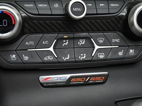 Used 2015 Chevrolet Corvette Z06 w/ 3LZ Preferred Equipment Group RWD image 42