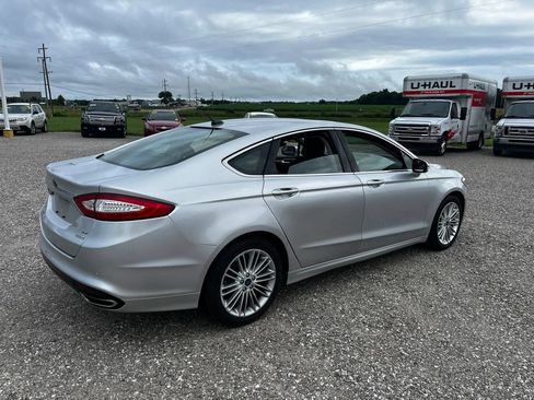 Used 2015 Ford Fusion SE w/ Equipment Group 202A FWD image 3