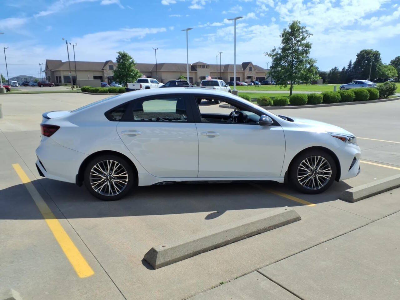 Used 2023 Kia Forte GT-Line w/ GT-Line Premium Package FWD image 5