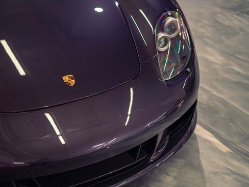 Used 2005 Porsche Carrera GT RWD image 10