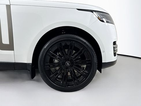 Used 2024 Land Rover Range Rover Long Wheelbase SE AWD/4WD image 27