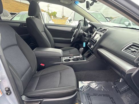 Used 2019 Subaru Outback 2.5i Premium AWD/4WD image 17