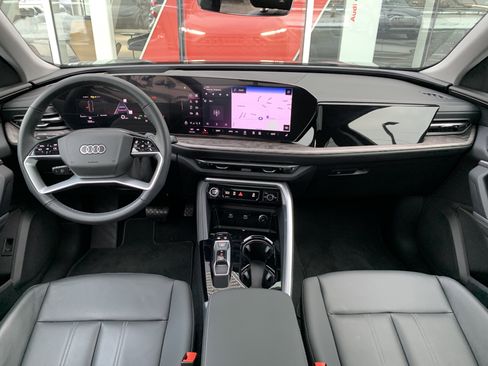 Certified 2025 Audi Q5 Premium Plus w/ Premium Plus image 11