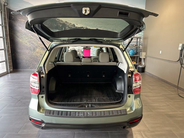 Used 2015 Subaru Forester 2.5i Premium w/ All-Weather Package AWD/4WD image 28