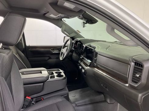 Used 2024 GMC Sierra 1500 SLE w/ Preferred Package AWD/4WD image 30