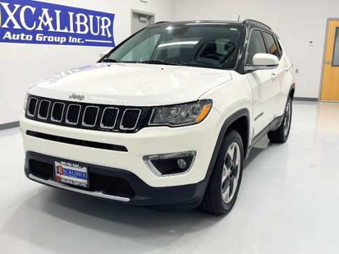 Used 2018 Jeep Compass Limited w/ Navigation Group AWD/4WD image 10