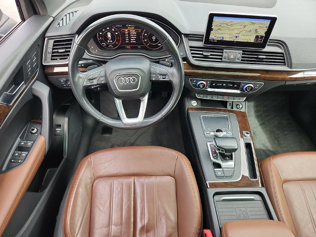 Used 2020 Audi Q5 2.0T Premium Plus w/ Premium Plus Package AWD/4WD image 12