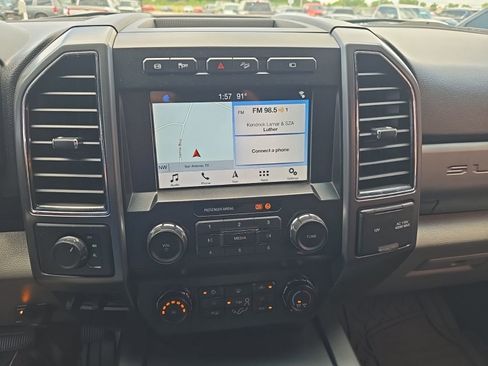 Used 2019 Ford F350 XLT w/ XLT Premium Package AWD/4WD image 3