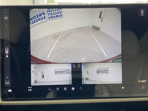 Used 2022 Tesla Model X Plaid image 17