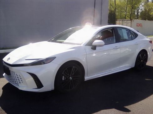 Used 2025 Toyota Camry XSE image 14