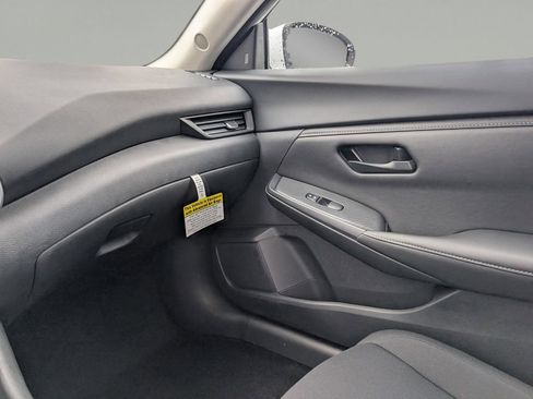 New 2025 Nissan Sentra S FWD image 29