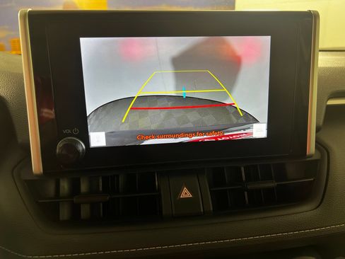 Certified 2025 Toyota RAV4 XLE FWD image 18