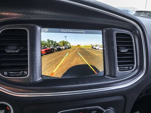 Used 2018 Dodge Charger SXT Plus w/ Driver Convenience Group RWD image 7
