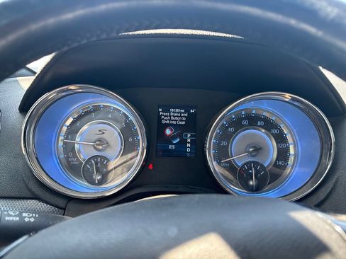 Used 2013 Chrysler 300 S w/ Luxury Group AWD/4WD image 10