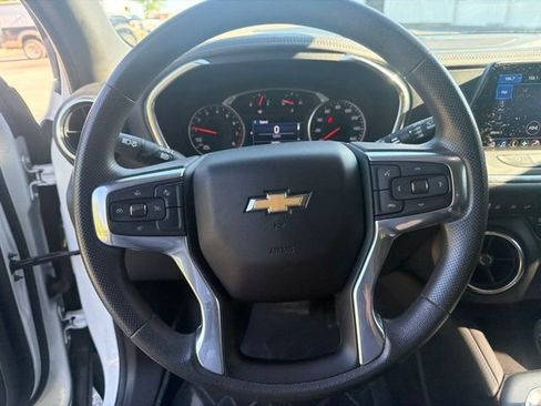 Used 2021 Chevrolet Blazer LT AWD/4WD image 16