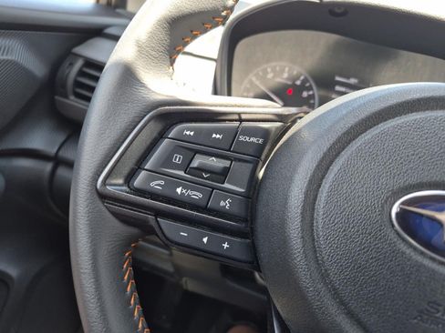 Used 2024 Subaru Crosstrek 2.5i Limited AWD/4WD image 18