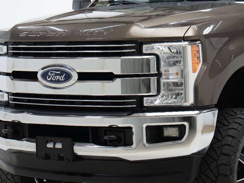 Used 2017 Ford F350 Lariat AWD/4WD image 10