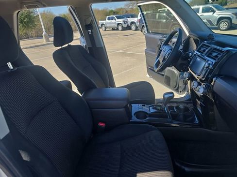 Used 2019 Toyota 4Runner TRD Off-Road image 10