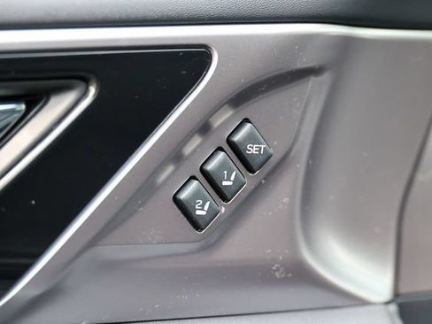 Certified 2025 Subaru Outback Touring AWD/4WD image 6