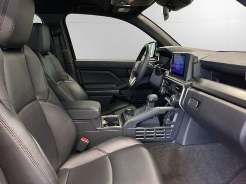 Certified 2025 Toyota 4Runner TRD Off-Road image 15