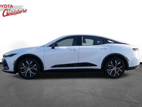 Used 2026 Toyota Crown XLE image 9