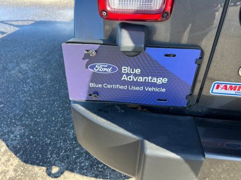 Used 2017 Jeep Wrangler Unlimited Sahara w/ Dual Top Group image 16