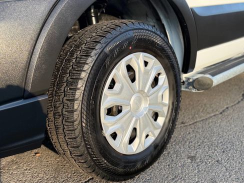 Used 2024 Ford Transit 250 Low Roof w/ Exterior Upgrade Package image 61