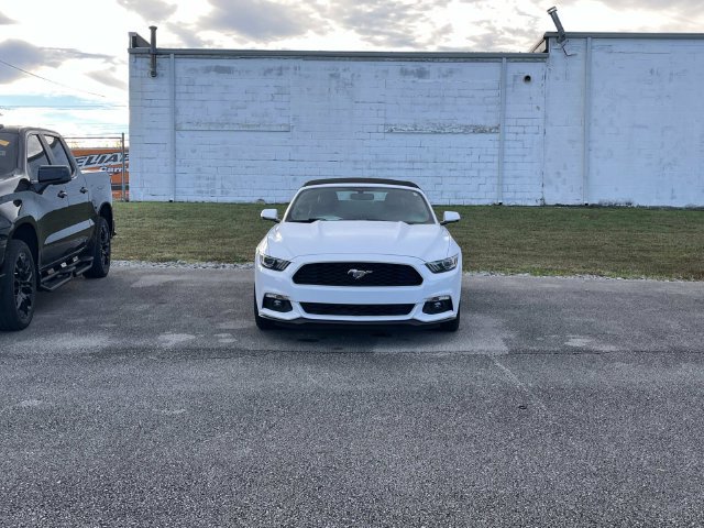 Used 2017 Ford Mustang Premium RWD image 7