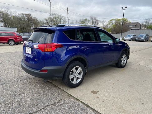 Used 2014 Toyota RAV4 XLE image 4