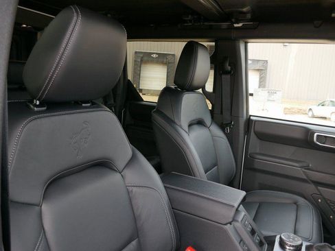 New 2025 Ford Bronco Outer Banks image 9