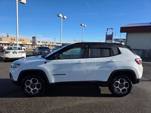Used 2022 Jeep Compass Trailhawk w/ Trailhawk Convenience Group image 2
