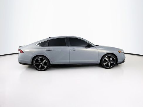Used 2024 Honda Accord Sport image 2