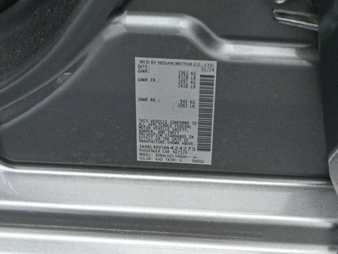 Used 2024 Nissan Altima 2.5 SV FWD image 34