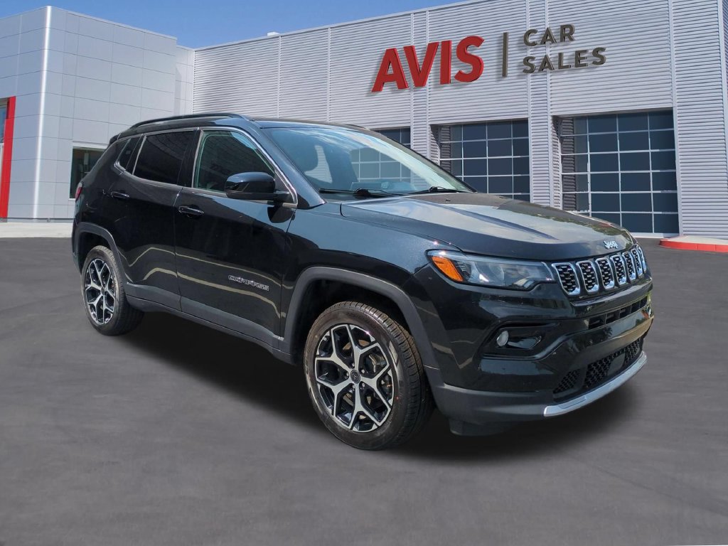 Used 2025 Jeep Compass Limited AWD/4WD image 3