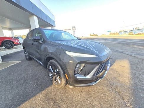 New 2025 Buick Envision Sport Touring image 7