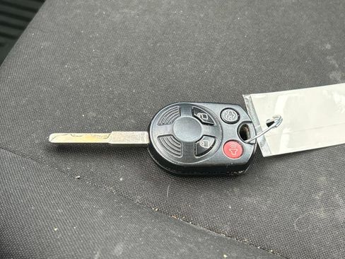 Used 2016 Ford Focus SE w/ SE Power Seat Package image 32