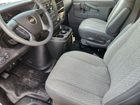 New 2025 Chevrolet Express 3500 w/ Power Convenience Package image 4