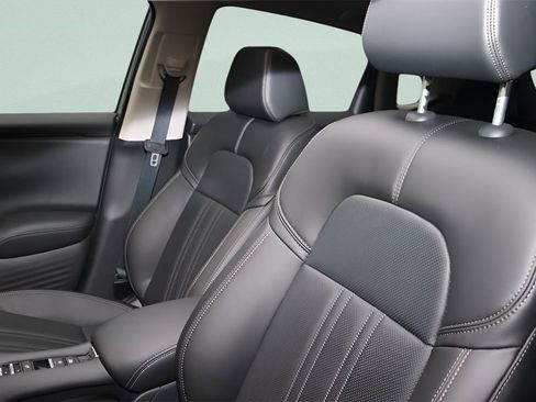 New 2026 Honda HR-V EX-L image 9