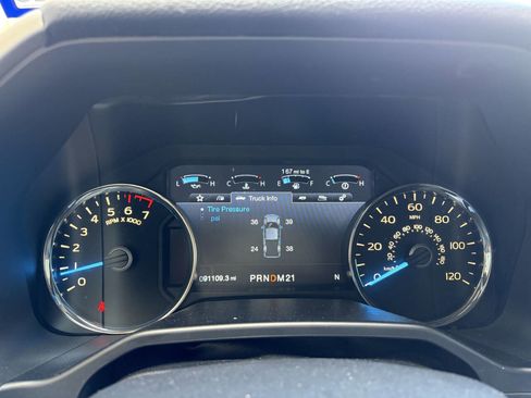 Used 2016 Ford F150 Lariat w/ Equipment Group 502A Luxury image 12