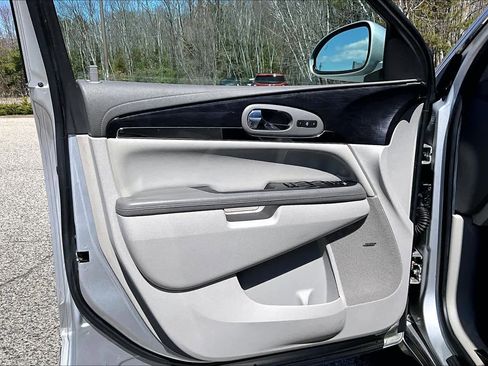 Used 2016 Buick Enclave Premium AWD/4WD image 22