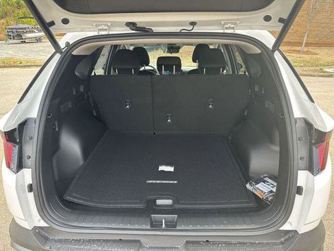 New 2025 Hyundai Tucson SEL image 18
